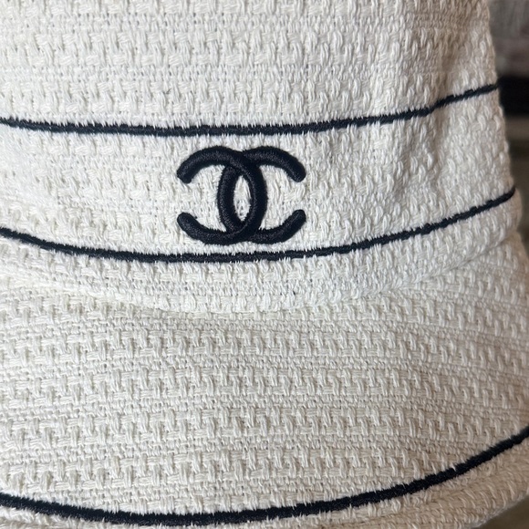 Luxury White Bucket Hat with Black CC - Picture 2 of 9